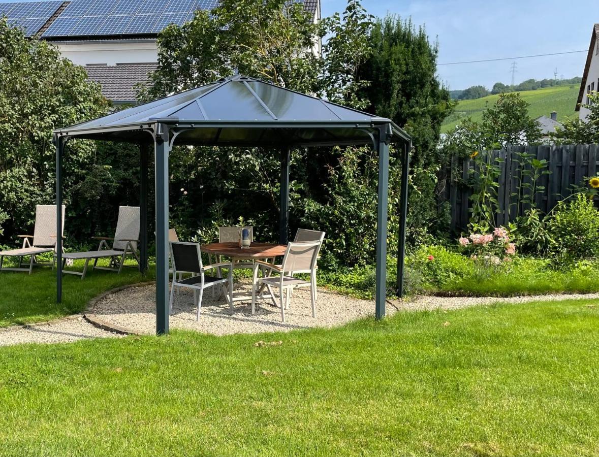 Ferienwohnung im Kelterhaus Wiltingen Exterior foto